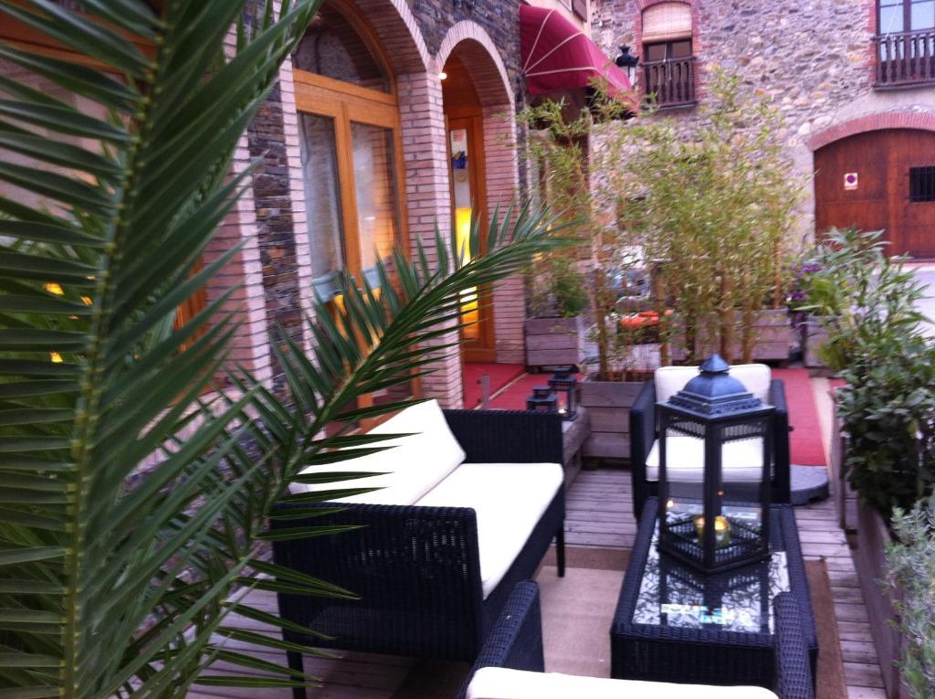 Hotel La Placa Гарригелья Экстерьер фото