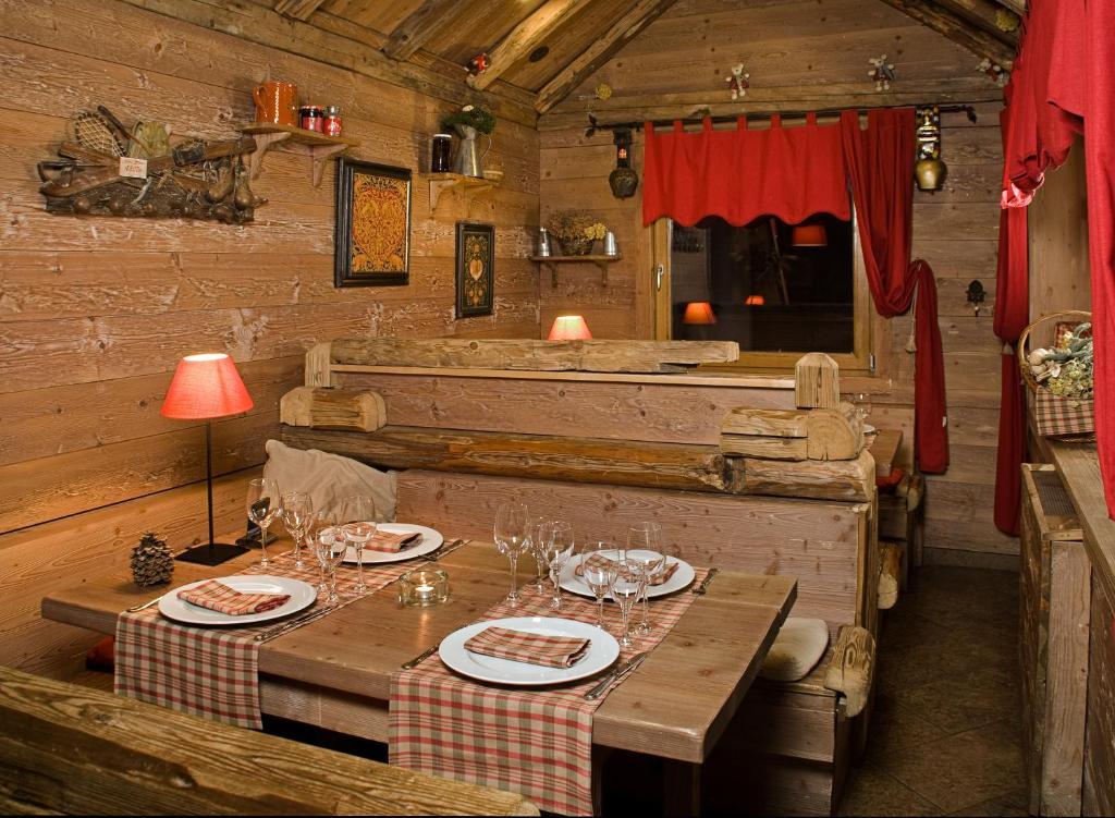 Hotel La Placa Гарригелья Экстерьер фото