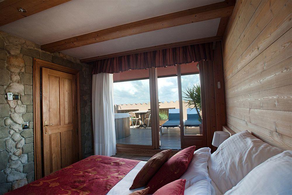 Hotel La Placa Гарригелья Экстерьер фото