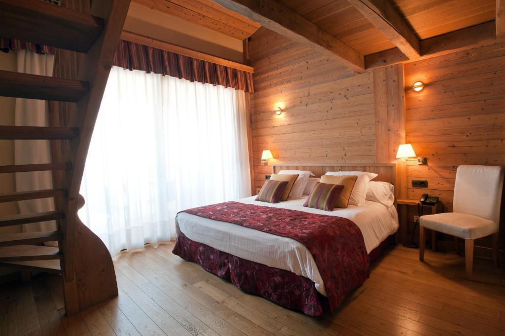 Hotel La Placa Гарригелья Экстерьер фото