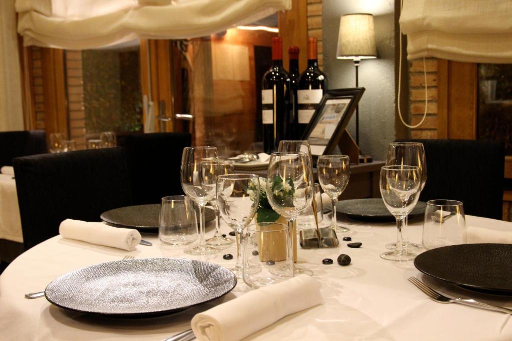 Hotel La Placa Гарригелья Экстерьер фото