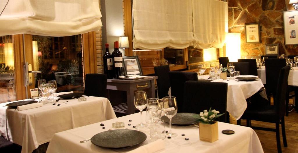 Hotel La Placa Гарригелья Экстерьер фото